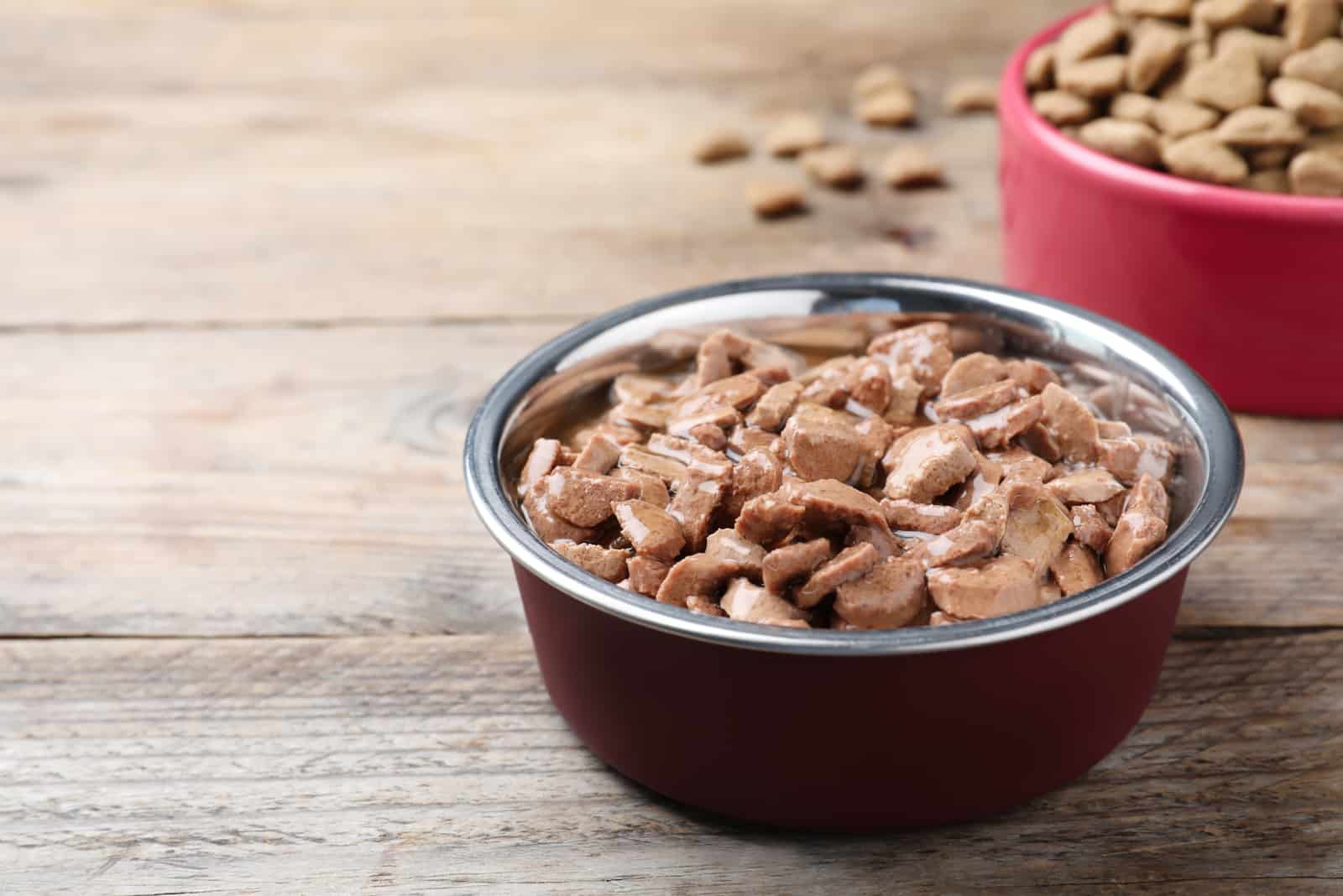 Comida húmeda para mascotas